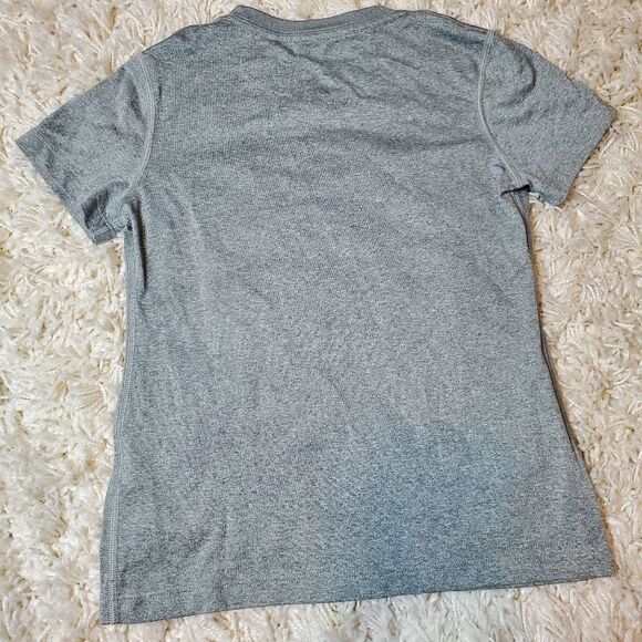 NIKE Dri-Fit V-Neck Tee - Sz. Small - Picture 5 of 5